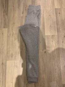 Pánské tepláky Nike Nové velikost S - 10
