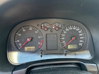 Volkswagen Golf IV gti 2.3v5 - 10