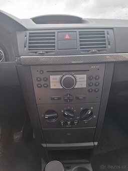Opel Meriva 1.6 - 10