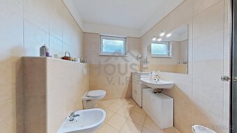 Prodej vícegeneračního domu 5+kk (207 m²) na pozemku 1499 m2 - 10