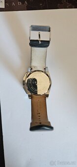 Hodinky - více druhů - 10