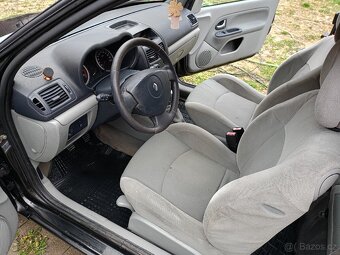 Renault Clio 1.4 16V - 10
