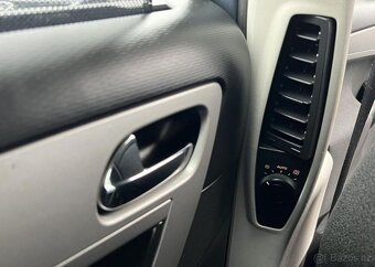 Citroën Grand C4 Picasso 2.0HDi 7MÍST KLIMA TEMPOMAT manuál - 10