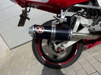 Yamaha R6 - 10