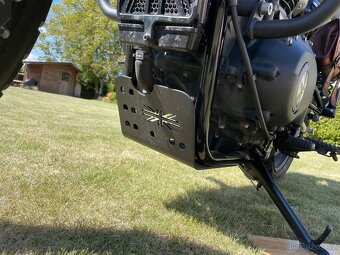 Triumph Street Scrambler 900 - 10