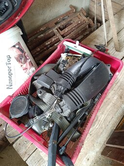 Fiat Punto 1.2 8V motor + výfuk + další náhradní díly - 10