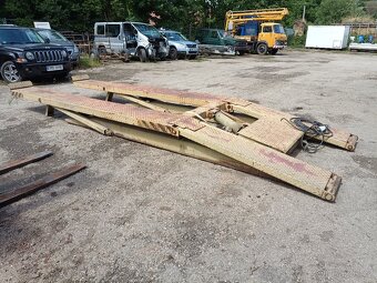 Hydraulický zvedák 3t - 10
