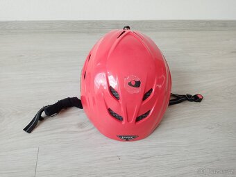 Lyžařská helma UVEX - 10