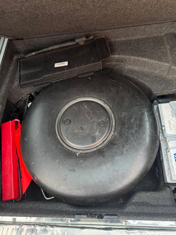 Mercedes-Benz E-Class Kombi 320i V6 – Benzín + LPG – Automat - 10