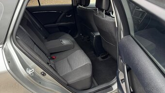 Toyota Avensis 2.2d 110kw automat, navi, kombi - 10
