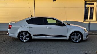 Škoda Octavia III 3.generace boční dveřní lišty originál - 10