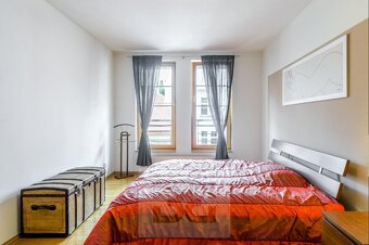 Pronájem jedinečného bytu 2+1, 85 m2 - Praha - Břevnov - 10