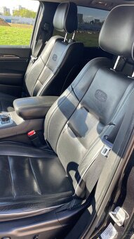 Jeep Grand Cherokee - 10