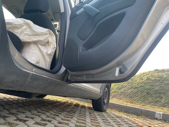 Škoda Octavia Scout - 10