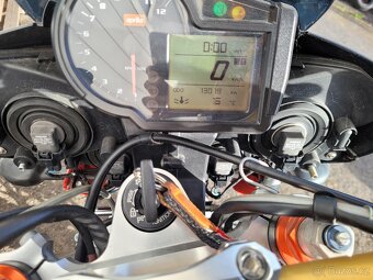 APRILIA TUONO 1000RR 102kW 13 t.km - 10