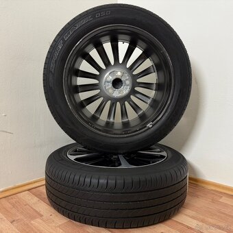 TOYOTA HIGHLANDER 5x114,3 R20 ET35+LETNÍ 235/55R20 7mm - 10