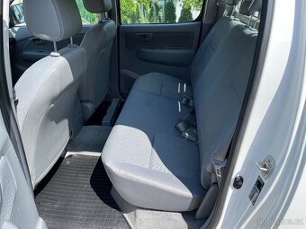 Toyota Hilux 2.5 TD naj: 69837 km - 10