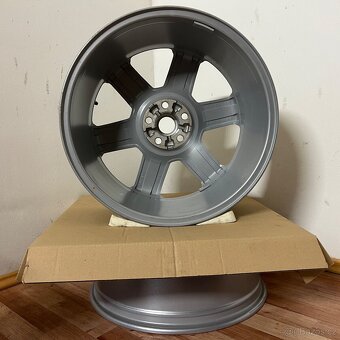 LAND ROVER / VOLVO / FORD / VOLVO 5x108 R19 ET45 - 10