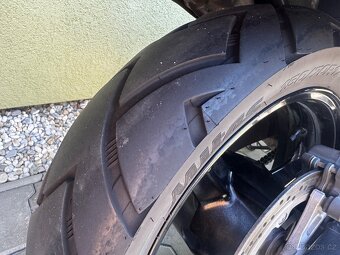 Suzuki DL1000 V-Strom - 10