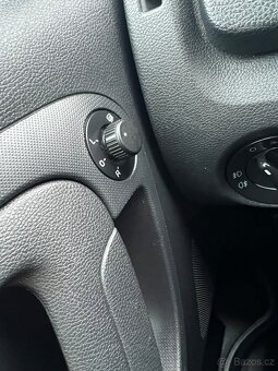 HEZKÁ ŠKODA FABIA  1.2 TSI - BEZ KOROZE - 2 SADY KOL - 10