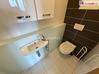 Pronájem bytu 3+kk 70 m2 lodžie garážové stání - 10