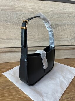 Kabelka Yves Saint Laurent Le 5 à 7 - 10