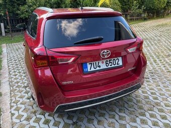 Prodám toyota auris TS 1.6 - rezervace do 2.7.2025 - 10