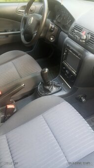 Prodám Škoda Octavia 1,1,6,.75kw, benzín - 10