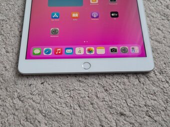 Apple iPad 7. generace 32gb Wi-Fi + Cellular - 10