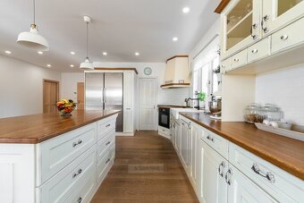 Prodej novostavby rodinného domu, 160 m2, pozemek 1602m2, Bl - 10