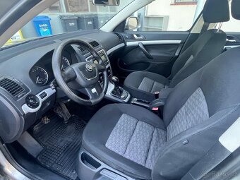 Škoda Octavia ||. 1.2 benzín, Facelift, první majitel. - 10