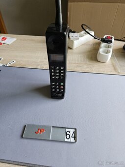 Motorola 8000s a International 2000 - 10