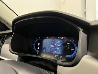 Volvo V90 Recharge T6 AWD Inscription mod 2022 - 10