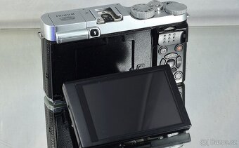 Fujifilm X-A2 + Objektiv XC 16-50mm 12800 Exp. - 10
