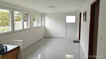 Byt 2+1+hala v rod.domku s terasou a zahrádkou, K.Hora - 10