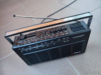 RETRO RADIO SOUNDMASTER. - 10