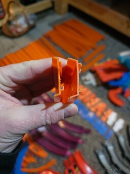 HOT WHEELS dráhy mix + unikátní díly - 10