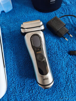 Holící strojek Braun series 9 PRO+ model 9577cc NOVY - 10