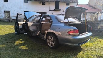Mazda Xedos 6 V6 2.0, 106 kW, 1994 - 10
