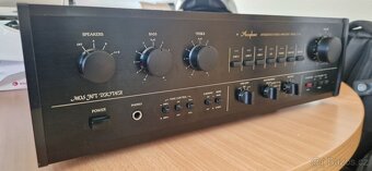 Accuphase e-205 integrovaný zesilovač - 10