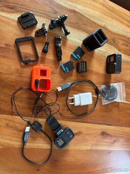 GoPro HERO 8 Black + PRISLUSENSTVI + GOPRO HODINKY - 10