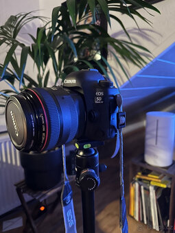 Tělo Canon EOS 5D Mark IV černé, TOP stav - bez závěrky 3000 - 10