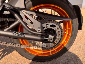 2024 QJ MOTO SRT 500 X, naj. 2500 km 35 kW ŘIDIČÁK A2 - 10