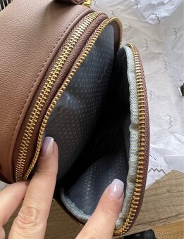 Dámský městský batůžek/kabelka na zip 2v1(Vuch) - 10