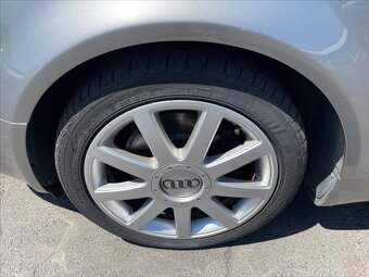 Audi A4 2,5 (2003) - 10