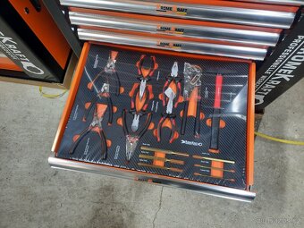 Dílenský vozík - 8 plných šuplíku - 10