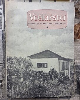 Knihy / časopisy - včely / včelařství / Včelař - 10