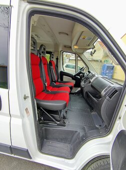 Fiat Ducato L1H1 Combi 2.3 96 kW Automat
- 10