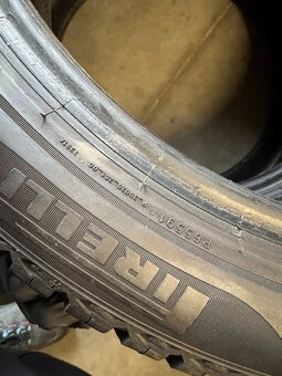 Pirelli Cinturato All Season SF2 245/40 R19 - 10