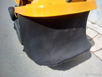 Prodám zahradní traktor MTD 13Hp - 10